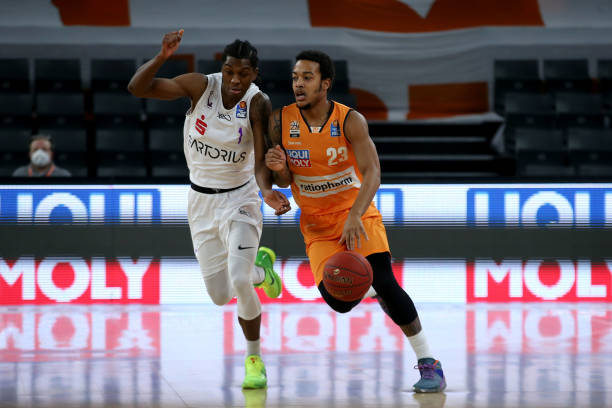 助攻维蒂尼 助攻维蒂尼