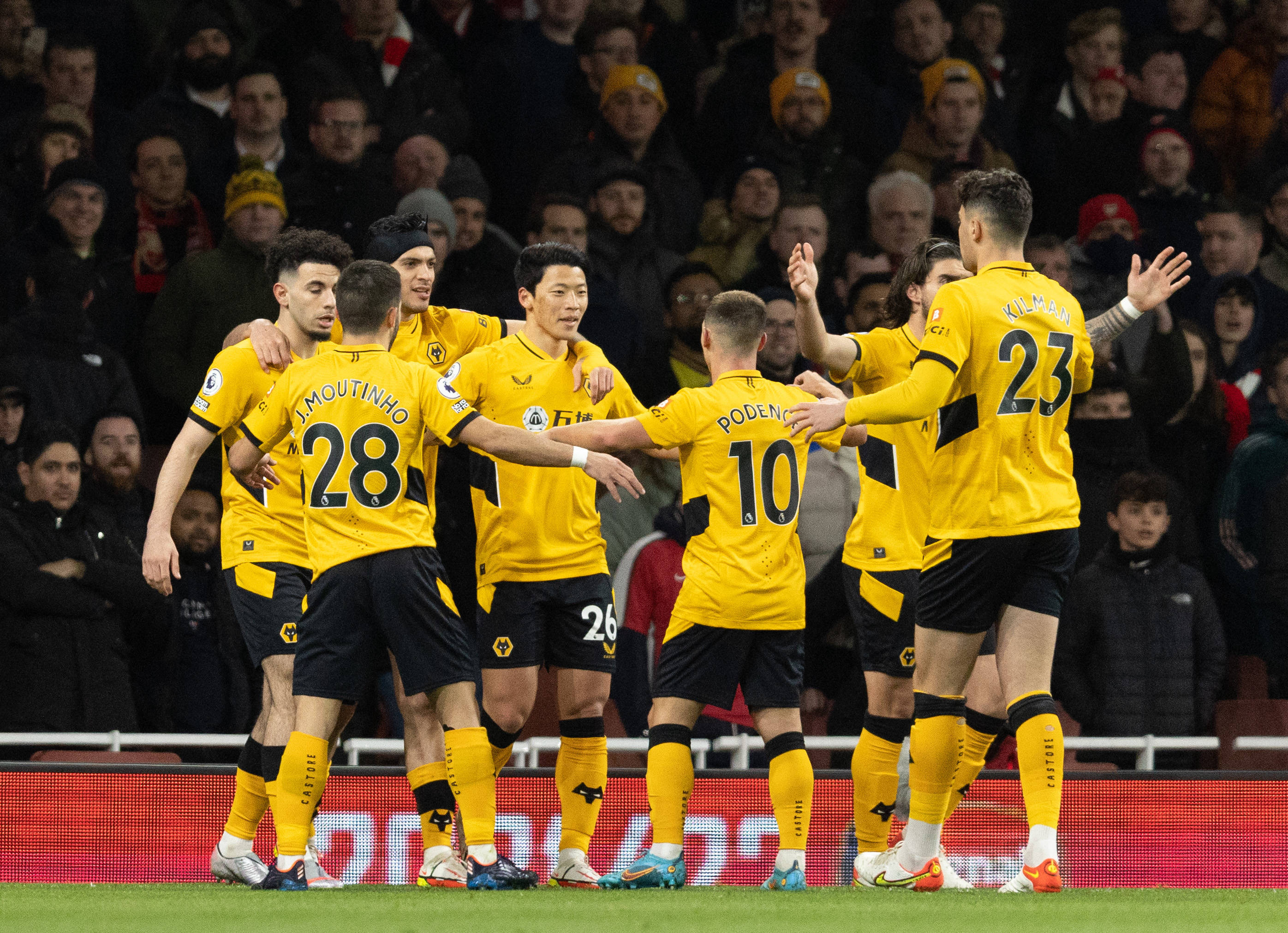 牛不相及 牛不相及