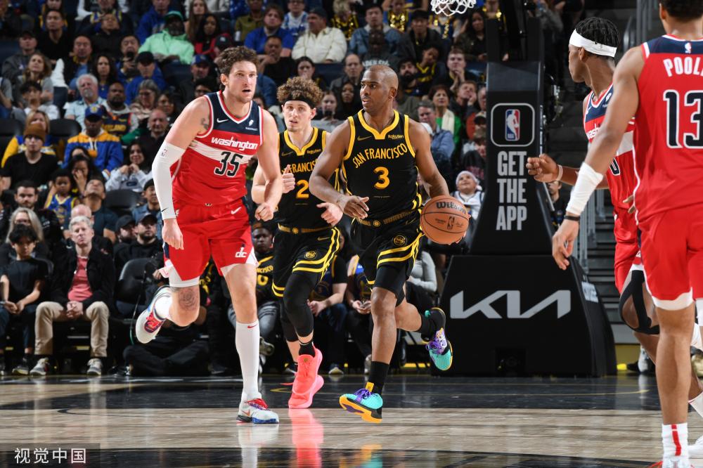 交媒体上晒 交媒体上晒